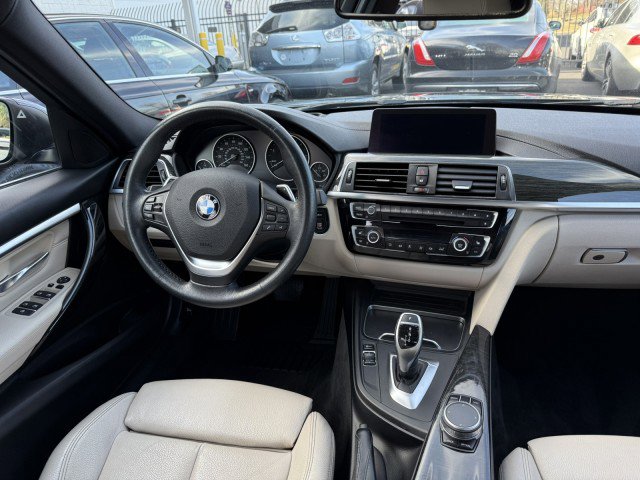 Used 2018 BMW 328d xDrive Sedan w/ Premium Package AWD/4WD image 24