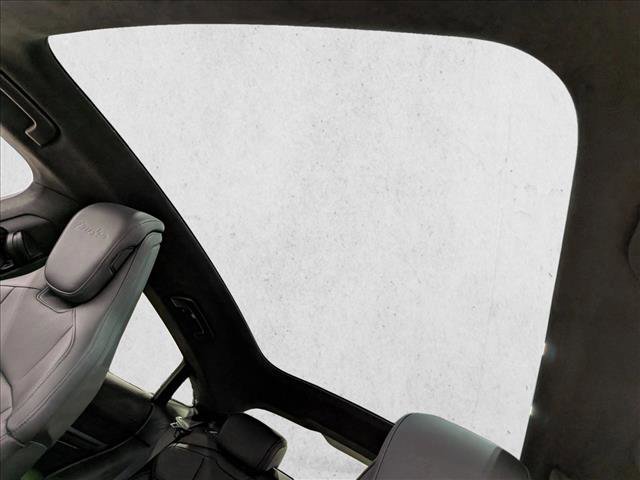 Used 2020 Porsche Taycan Turbo image 15