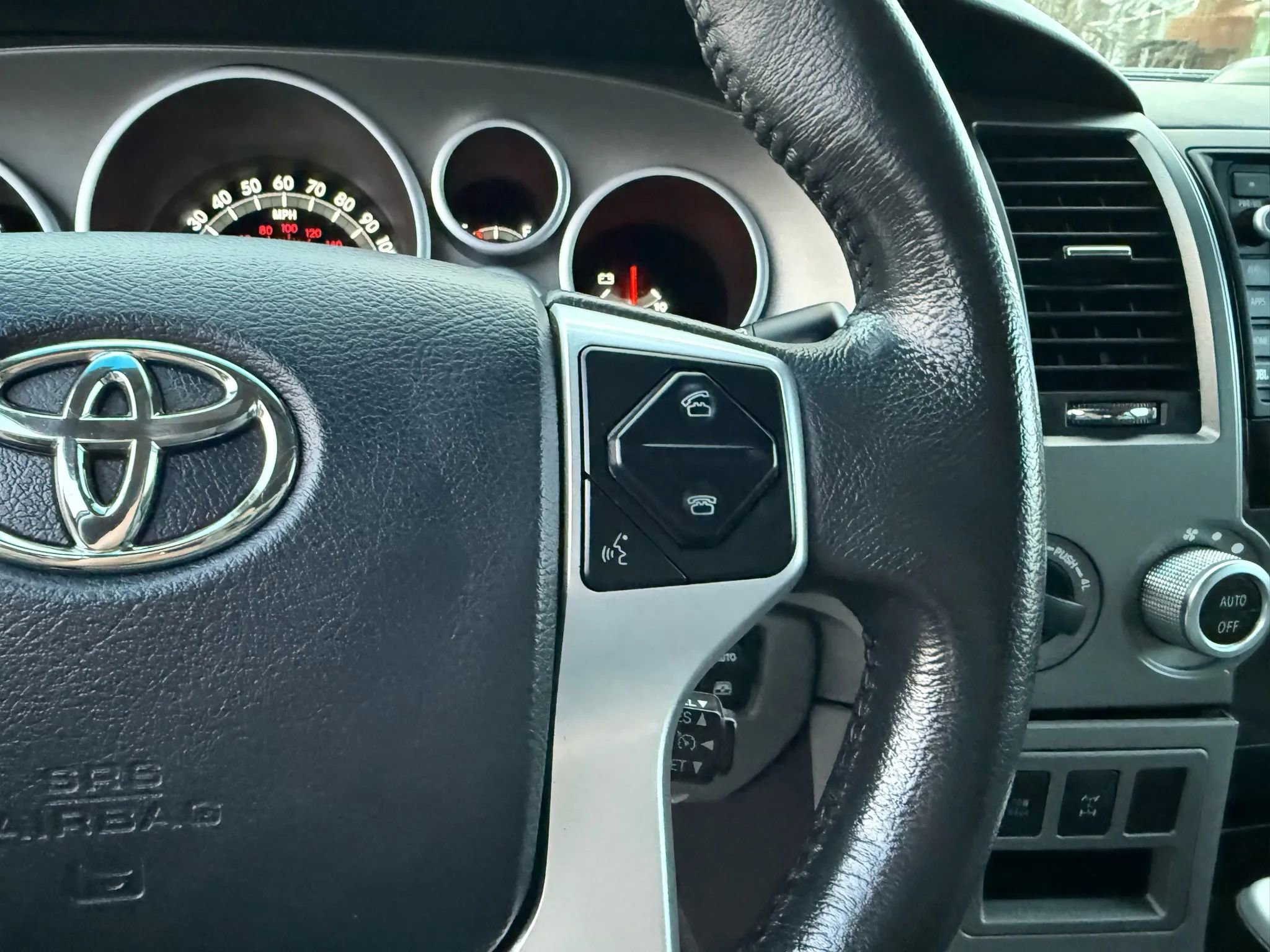 Used 2017 Toyota Sequoia Limited w/ Safety & Convenience Package image 48