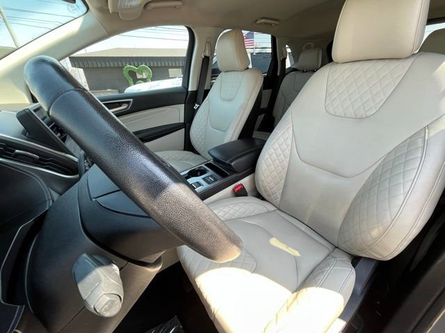 Used 2024 Ford Edge Titanium image 18