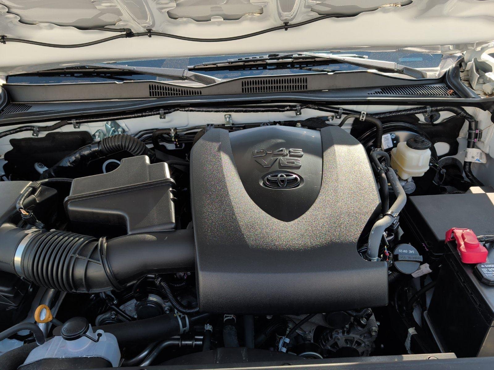 Used 2023 Toyota Tacoma SR5 AWD/4WD image 9
