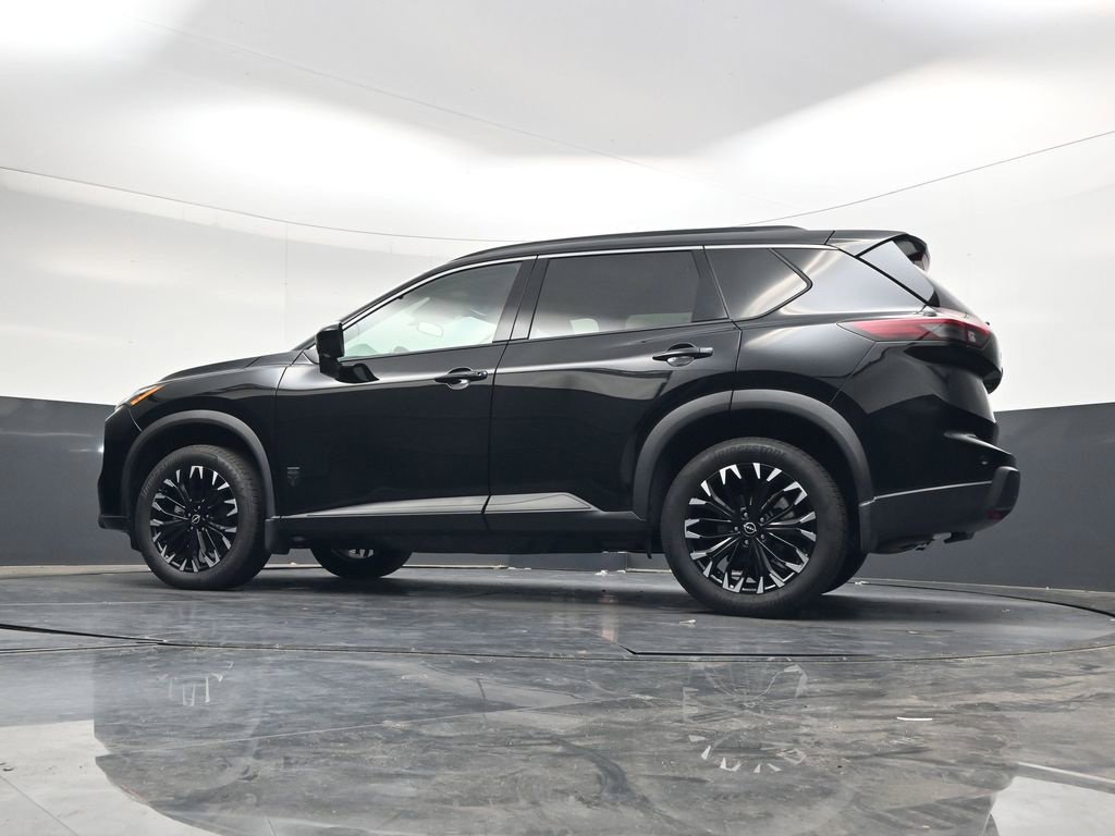 Certified 2026 Nissan Rogue Dark Armor FWD image 32