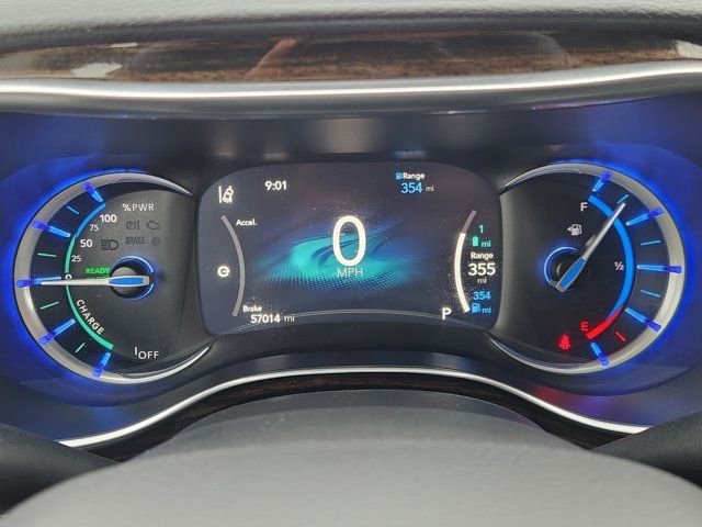 Used 2023 Chrysler Pacifica Limited image 7