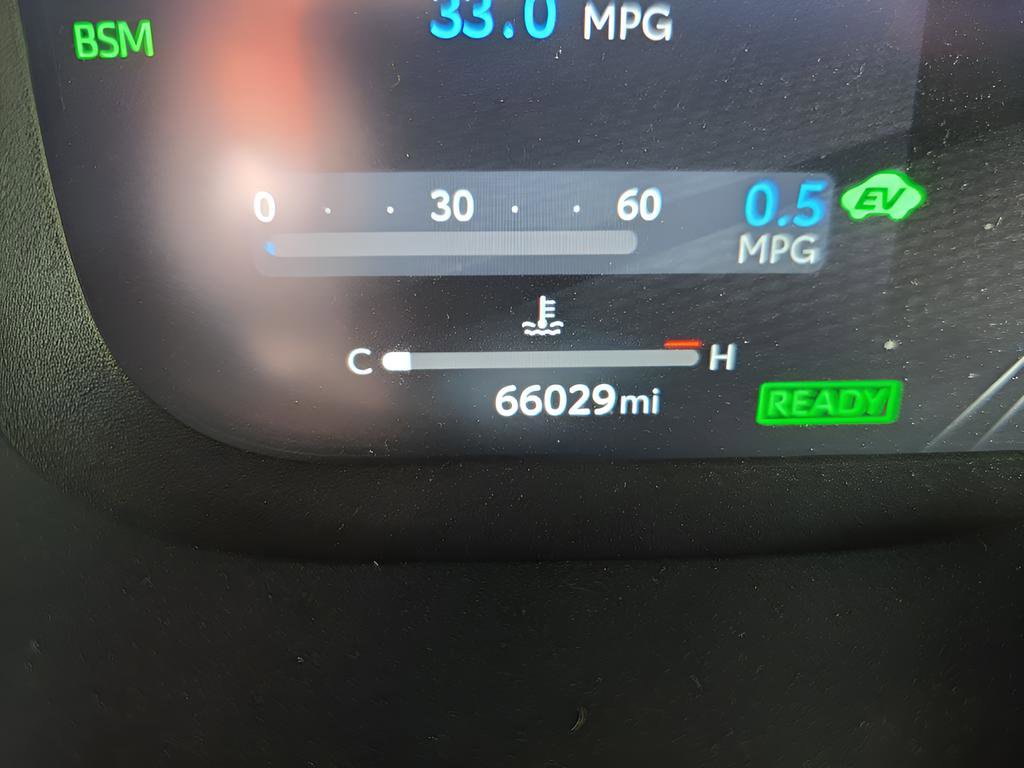 Used 2024 Toyota RAV4 XSE w/ Advanced Technology Package image 13