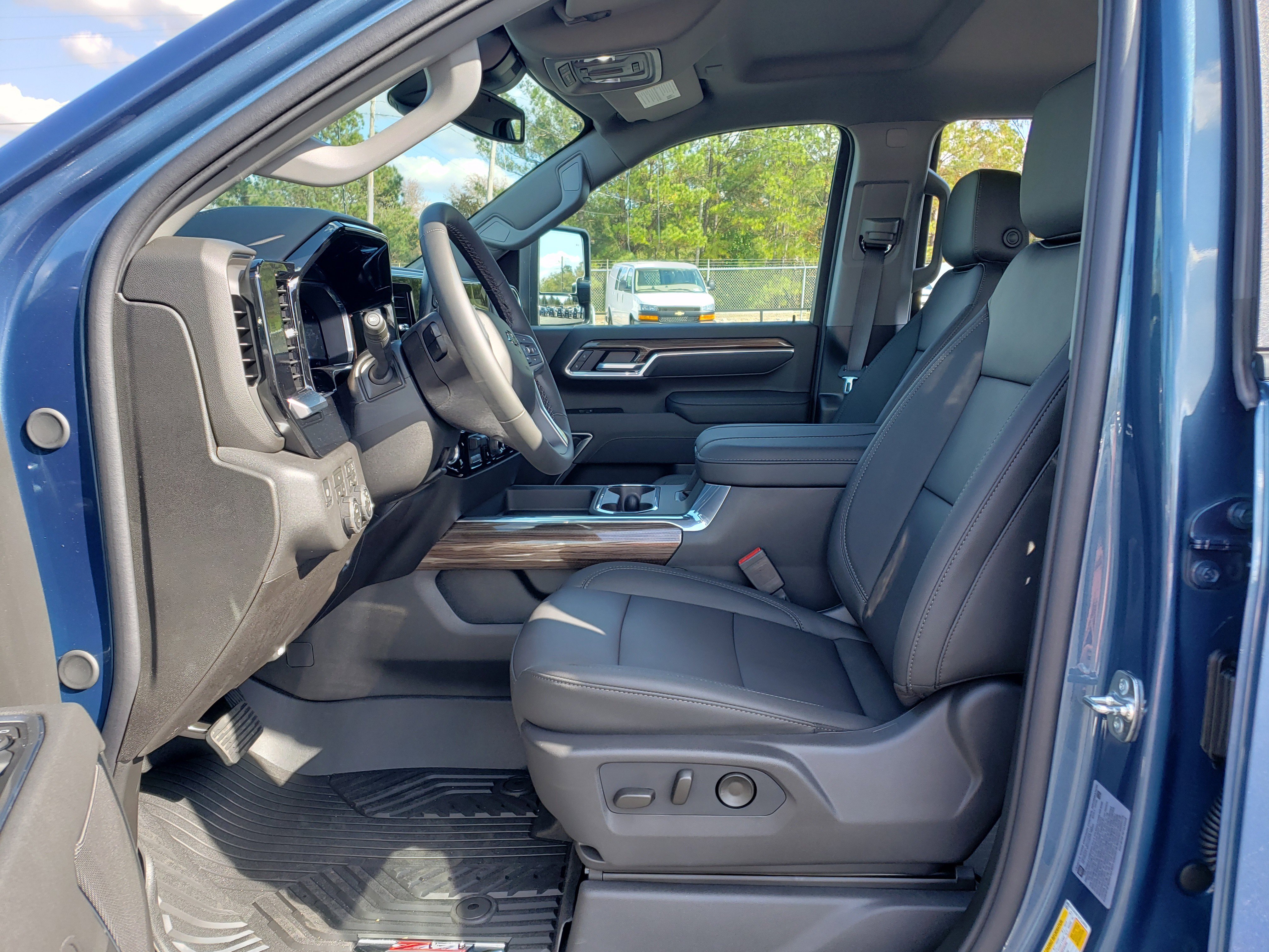 New 2026 Chevrolet Silverado 2500 LT image 31