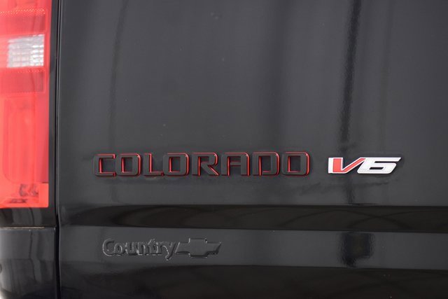 Used 2018 Chevrolet Colorado LT w/ Redline Special Edition image 22