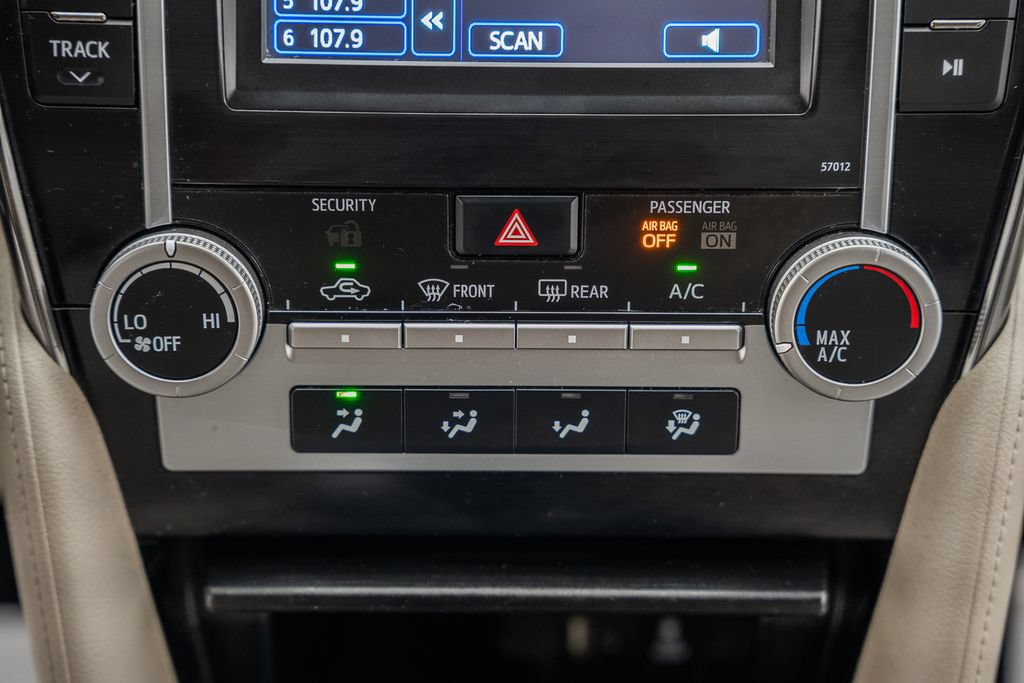 Used 2012 Toyota Camry LE FWD image 21