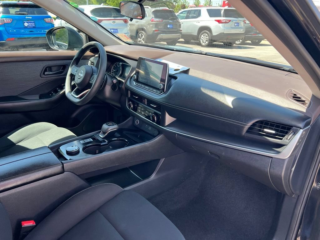 Used 2023 Nissan Rogue S AWD/4WD image 26