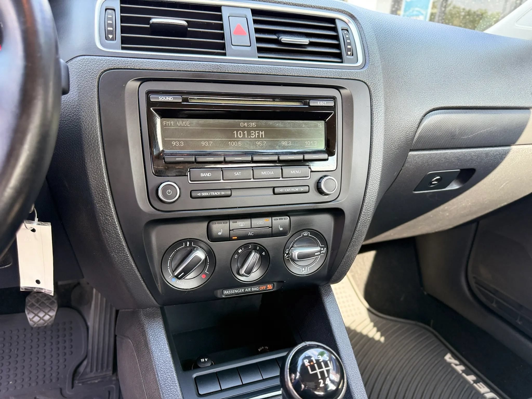 Used 2012 Volkswagen Jetta SE FWD image 33