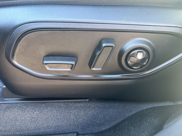 Used 2025 Jeep Grand Cherokee Altitude image 7