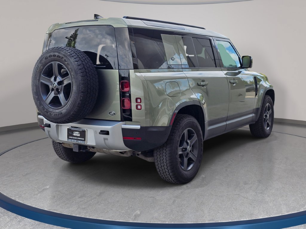 Used 2023 Land Rover Defender 110 AWD/4WD image 6