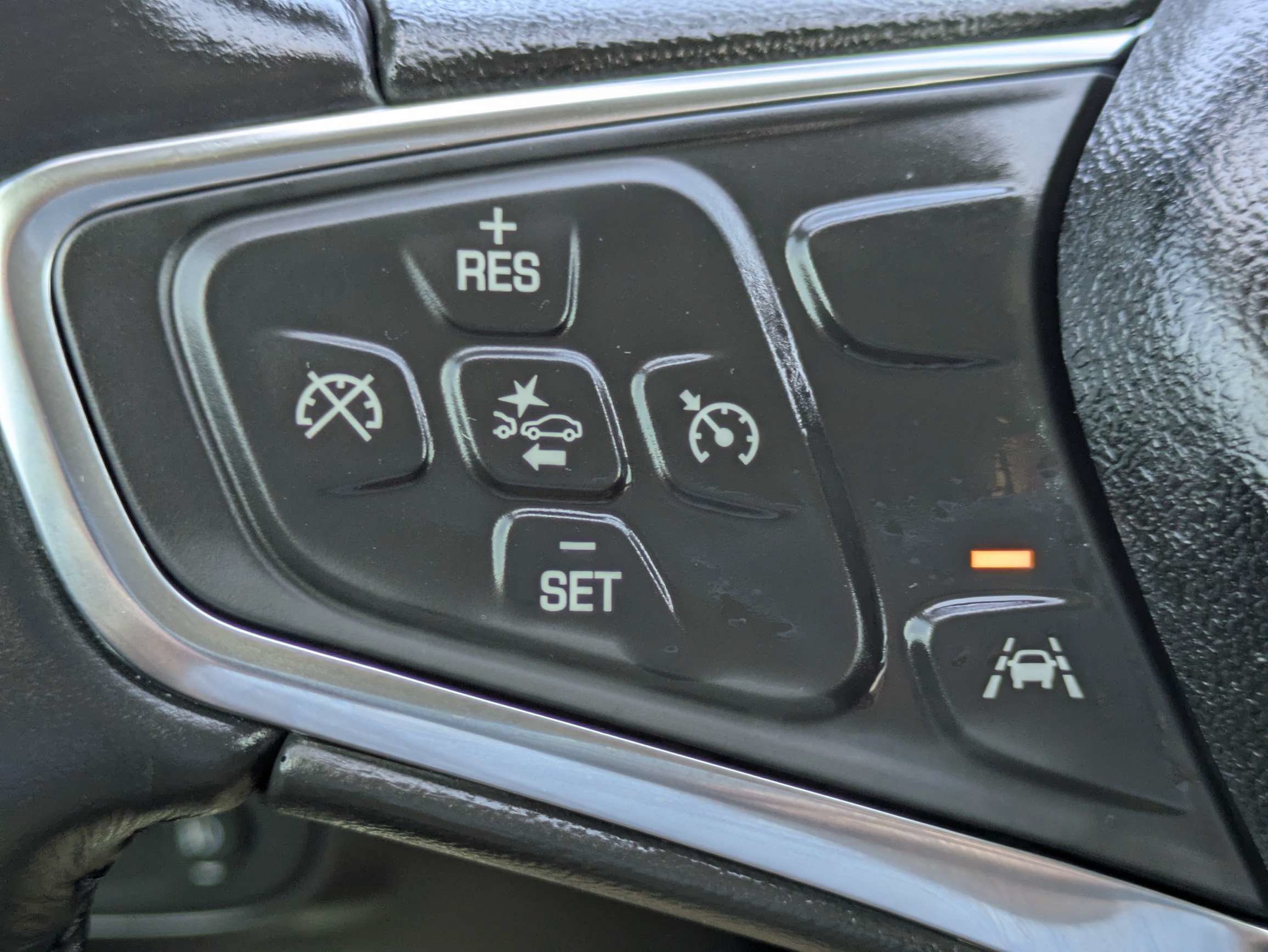 Used 2021 Chevrolet Equinox LT FWD image 28