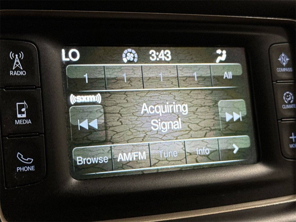 Used 2017 Jeep Grand Cherokee Laredo w/ Quick Order Package 23E image 13