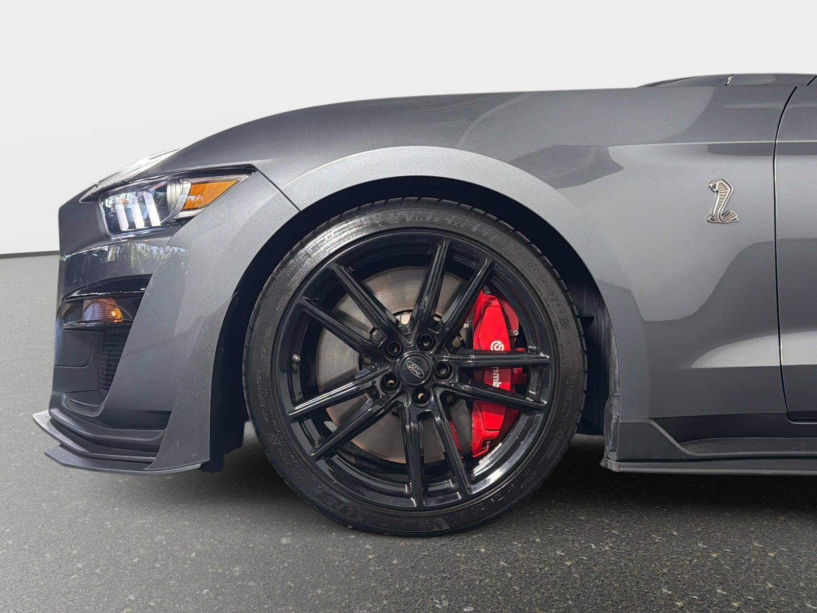 Used 2022 Ford Mustang Shelby GT500 w/ Carbon Fiber Track Pack RWD image 13