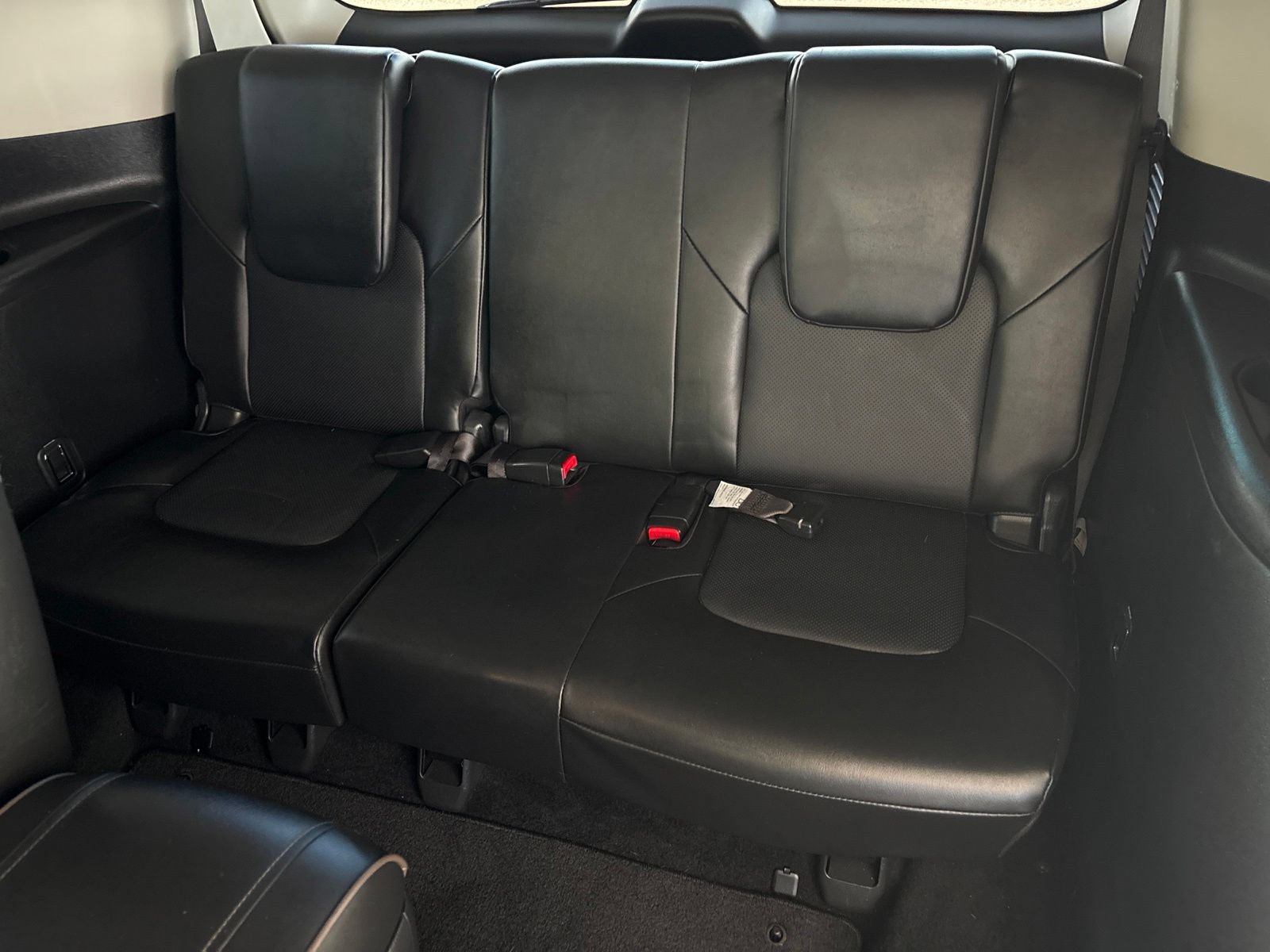 Used 2022 Nissan Armada Platinum w/ Captain's Chairs Package RWD image 18