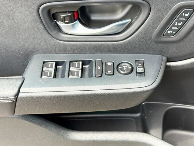 Used 2025 Honda Pilot EX-L image 16
