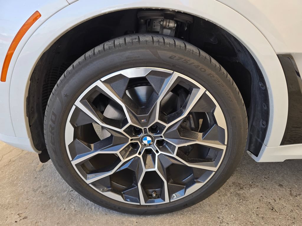 Used 2025 BMW X7 xDrive40i w/ Executive Package AWD/4WD image 11