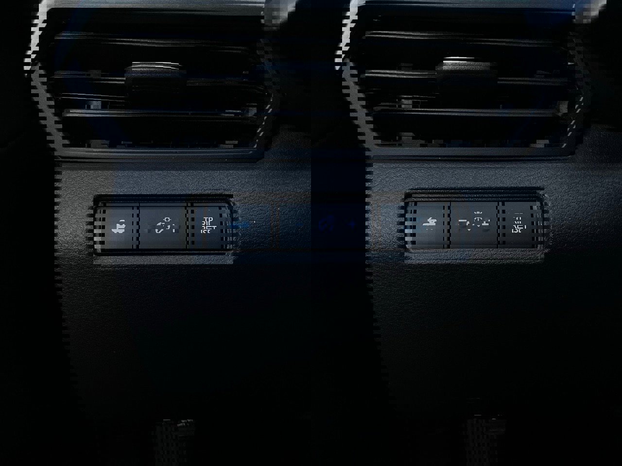 Used 2025 Nissan Altima 2.5 SV image 22