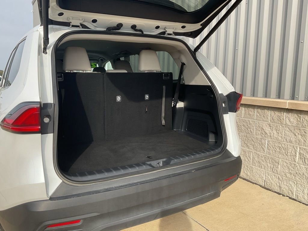 Used 2025 Toyota Grand Highlander AWD image 24