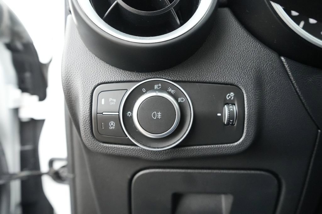 Used 2020 Alfa Romeo Stelvio Ti w/ Active Blind Spot Package image 27