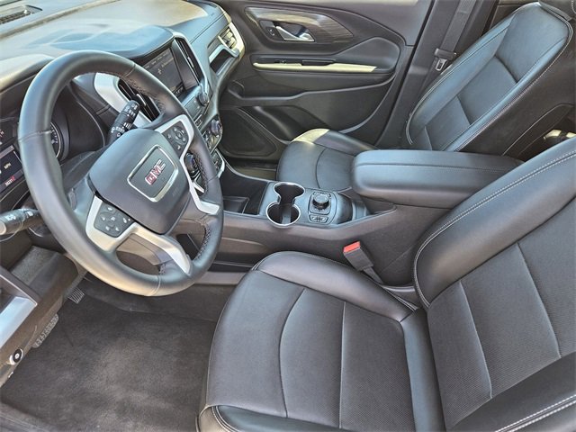 Used 2024 GMC Terrain SLT image 13