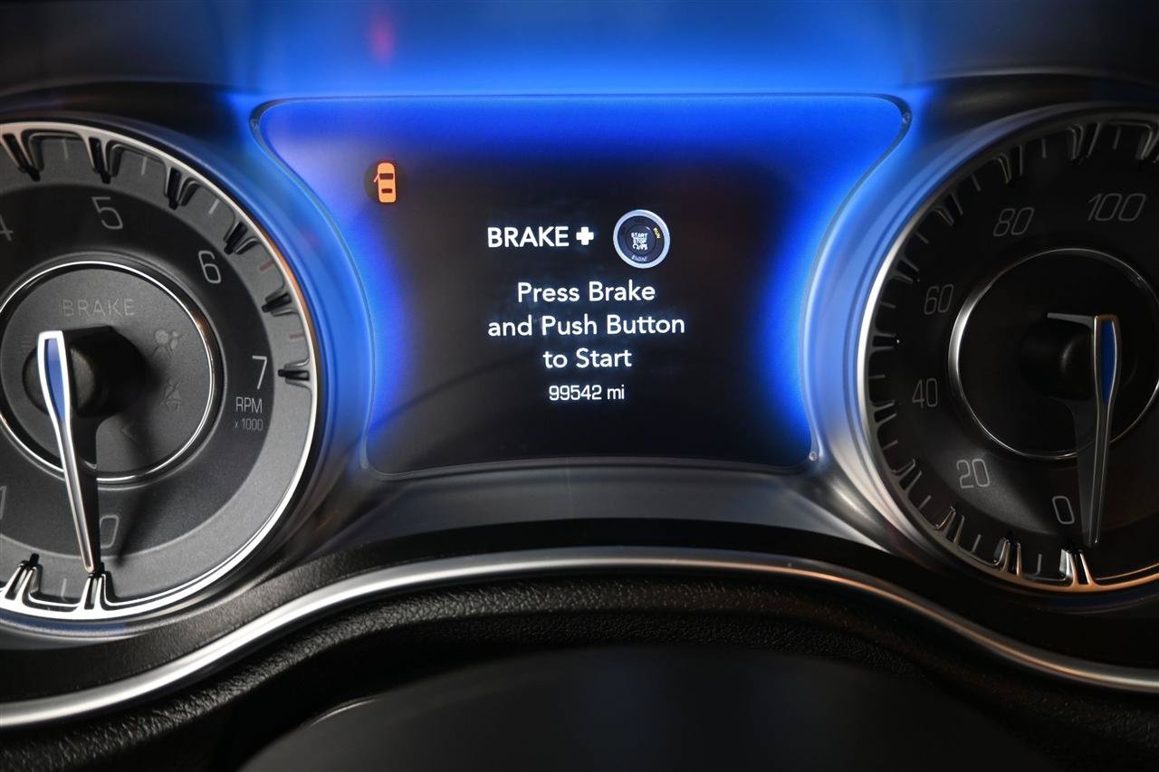 Used 2021 Chrysler 300 Touring w/ Sport Appearance Package RWD image 15