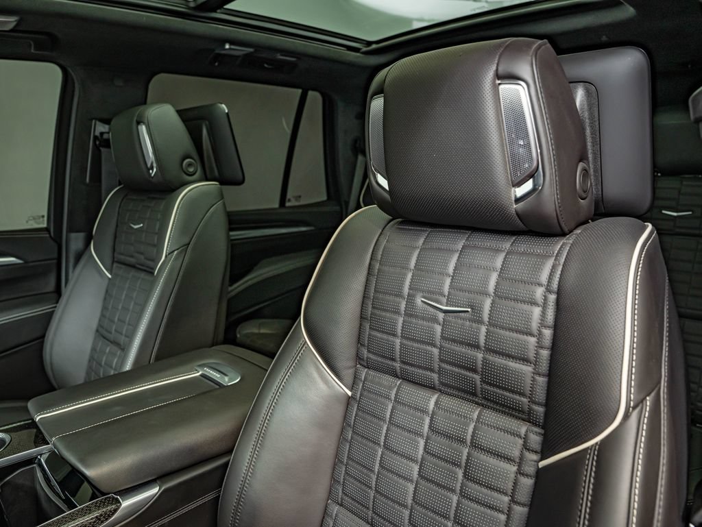 Used 2025 Cadillac Escalade V AWD/4WD image 36