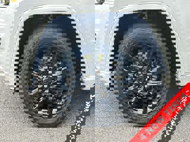 Certified 2021 Jeep Grand Cherokee Laredo X image 10