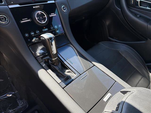 Used 2018 Ford Taurus SHO image 20