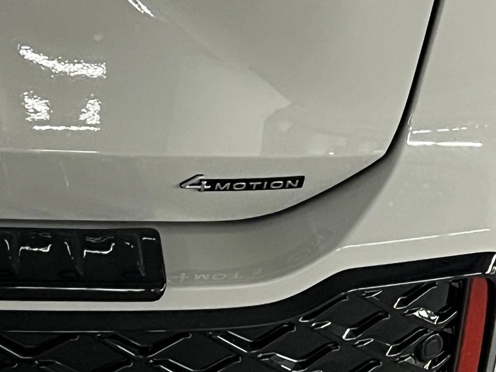 New 2026 Volkswagen Tiguan SE R-Line AWD/4WD image 35