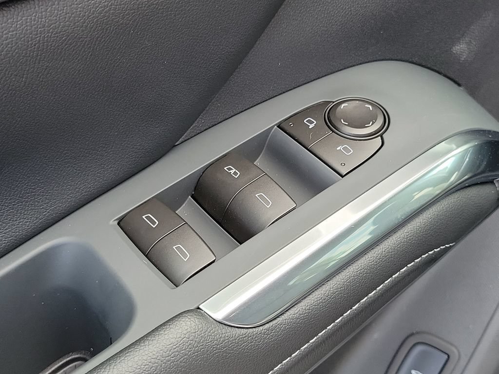 New 2027 Chevrolet Traverse LT w/ Midnight/Sport Edition FWD image 14