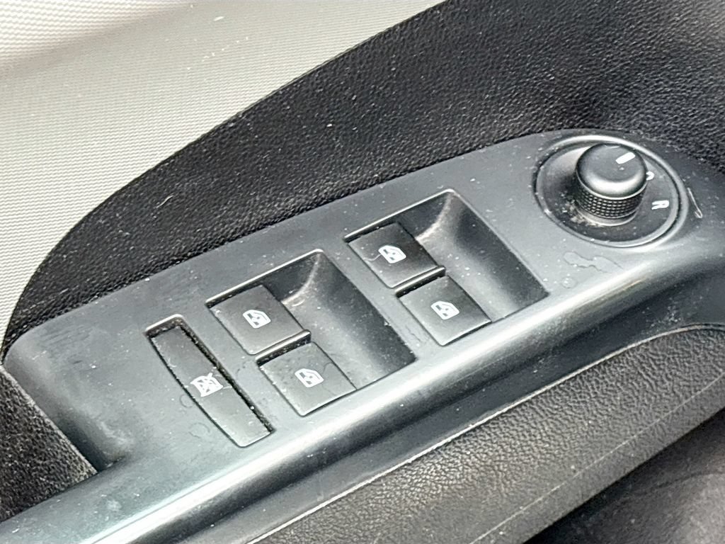 Used 2015 Chevrolet Sonic LTZ FWD image 17