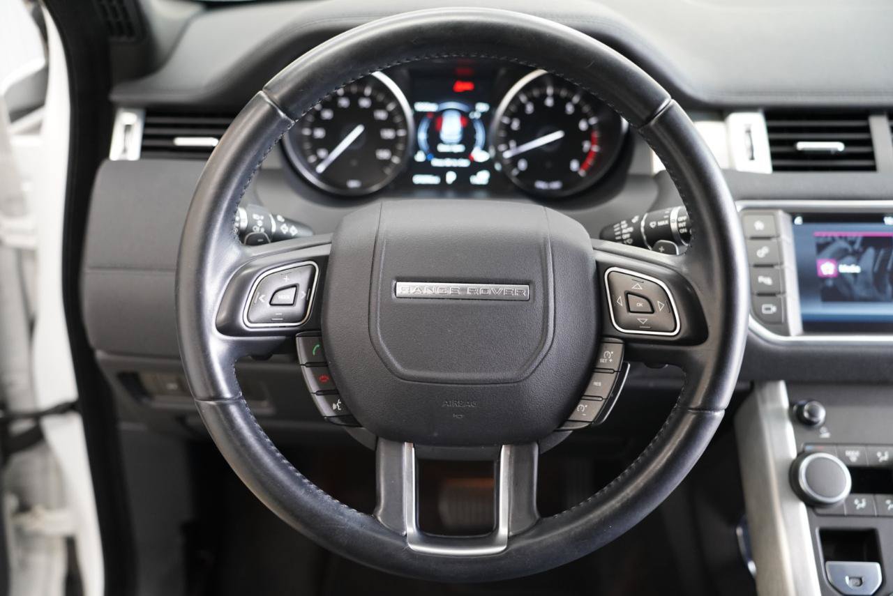 Used 2017 Land Rover Range Rover Evoque SE AWD/4WD image 12