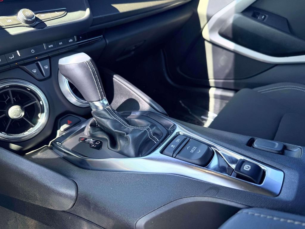 Used 2022 Chevrolet Camaro LT RWD image 20