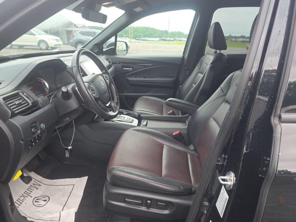 Used 2023 Honda Ridgeline Black Edition image 13