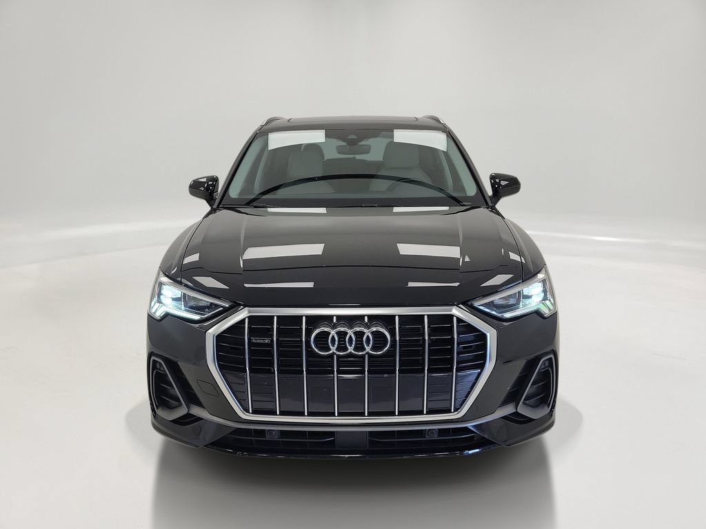 Used 2025 Audi Q3 2.0T Premium AWD/4WD image 2