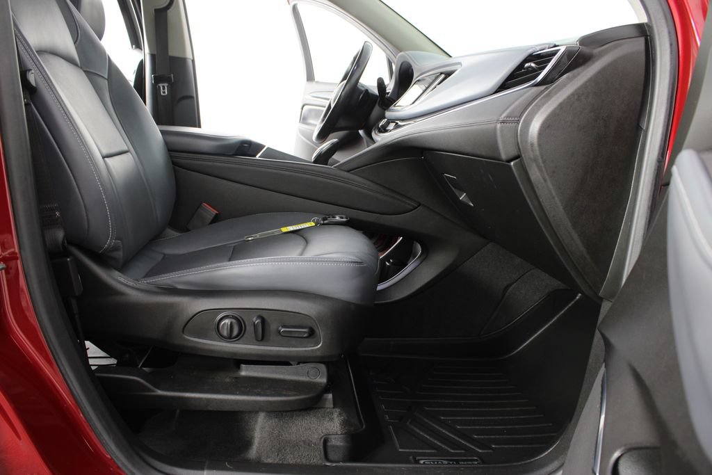 Used 2019 Buick Enclave Essence FWD image 21