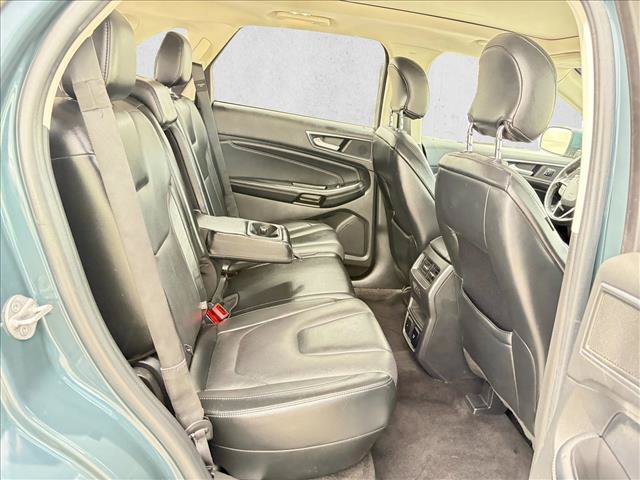 Used 2016 Ford Edge Titanium w/ Equipment Group 302A AWD/4WD image 14