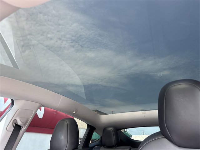 Used 2020 Tesla Model Y Long Range image 21