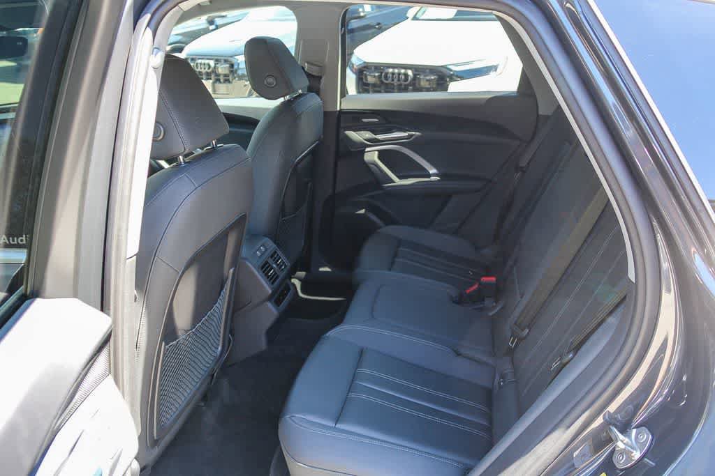 Used 2025 Audi Q5 Premium Plus w/ Premium Plus AWD/4WD image 17