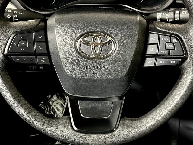 Used 2024 Toyota Sienna LE image 14
