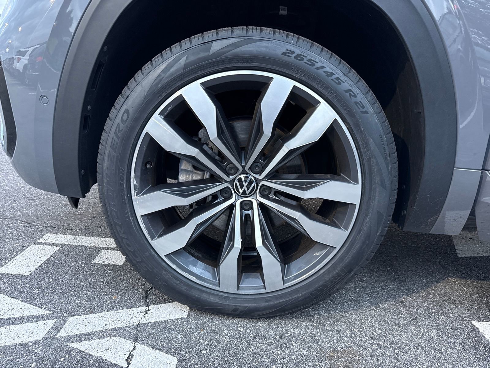 Certified 2023 Volkswagen Atlas Cross Sport SEL Premium R-Line image 28