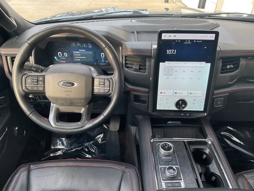 Used 2022 Ford Expedition Limited image 12