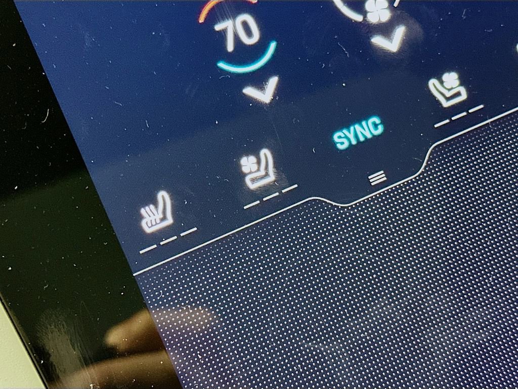 New 2025 Porsche Taycan image 23