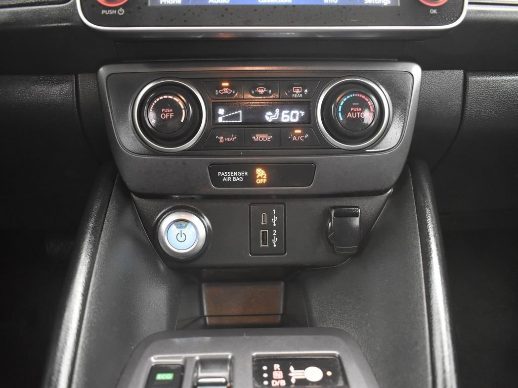 Used 2024 Nissan Leaf S image 11