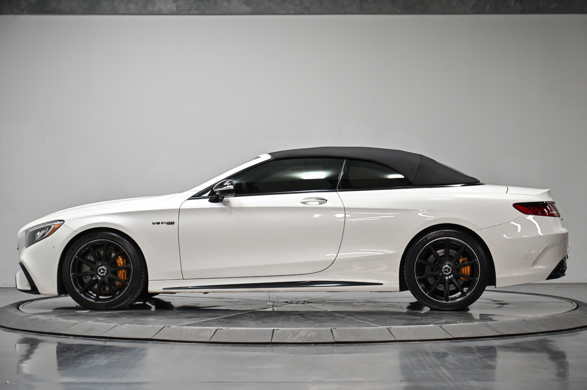 Used 2019 Mercedes-Benz S 63 AMG 4MATIC Cabriolet w/ Driver Assistance Package image 16