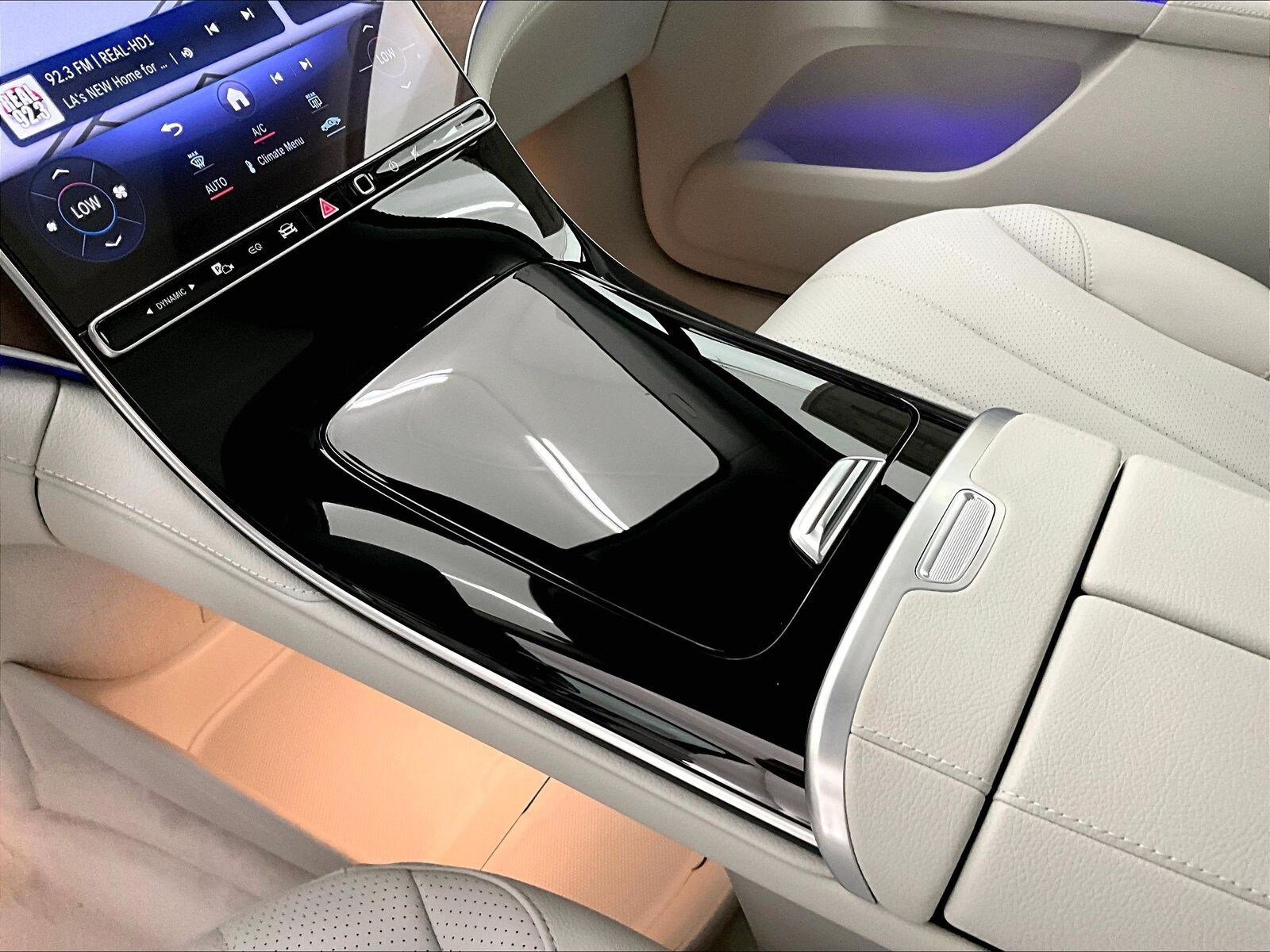 New 2027 Mercedes-Benz EQE 320+ SUV image 8