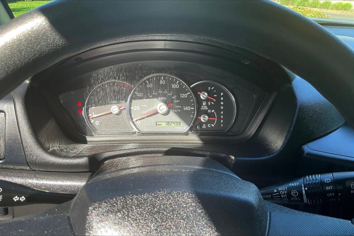 Used 2011 Mitsubishi Endeavor LS AWD/4WD image 13