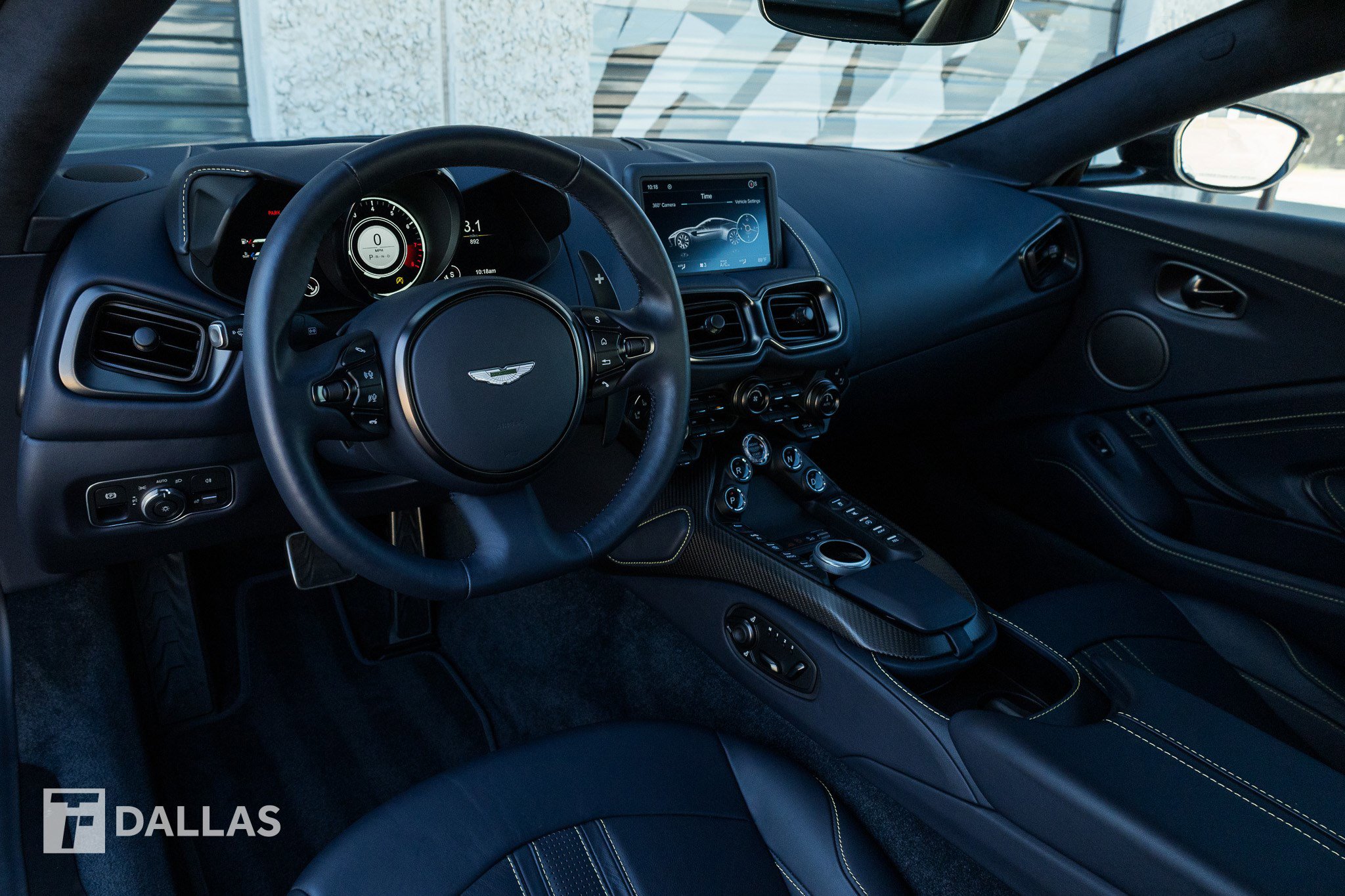 Used 2023 Aston Martin V8 Vantage Coupe image 24