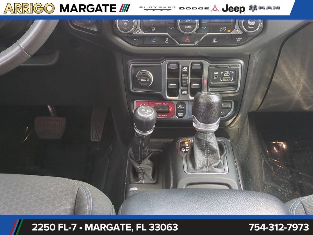 Used 2024 Jeep Wrangler Unlimited Rubicon 4xe AWD/4WD image 19